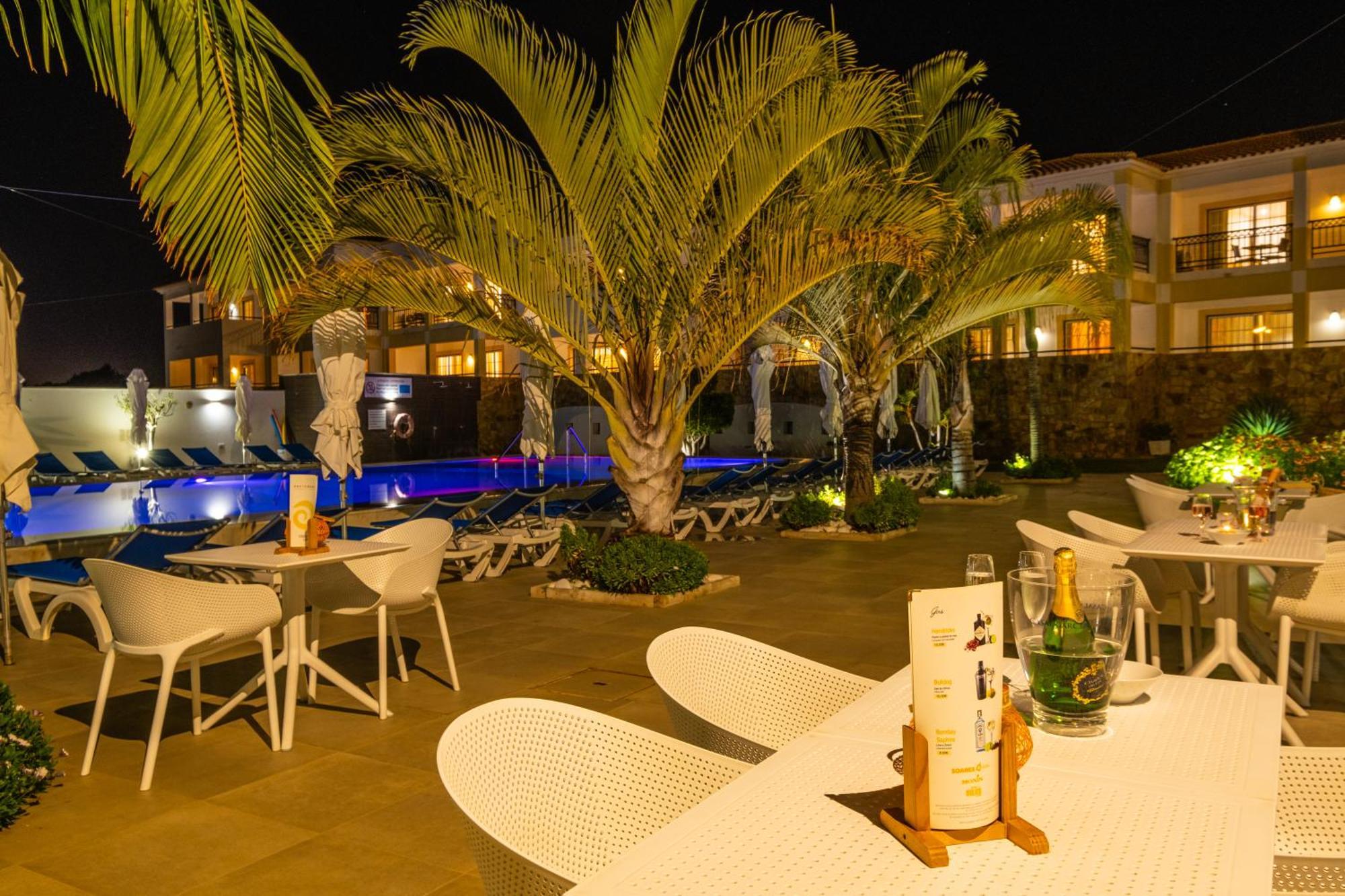 Apartamentos Turisticos Novochoro Albufeira Bagian luar foto